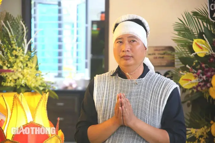 nguoi-dan-ong-cung-luc-mat-ca-bo-va-con-gai-1