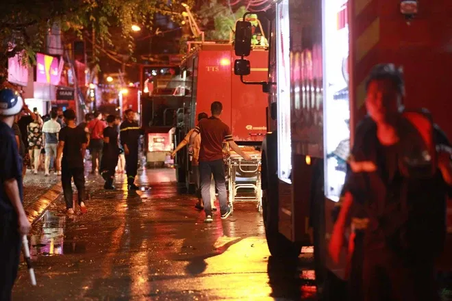 vu-chay-nha-tren-pho-dinh-cong-ha-khien-4-nguoi-ra-di-mai-mai-1