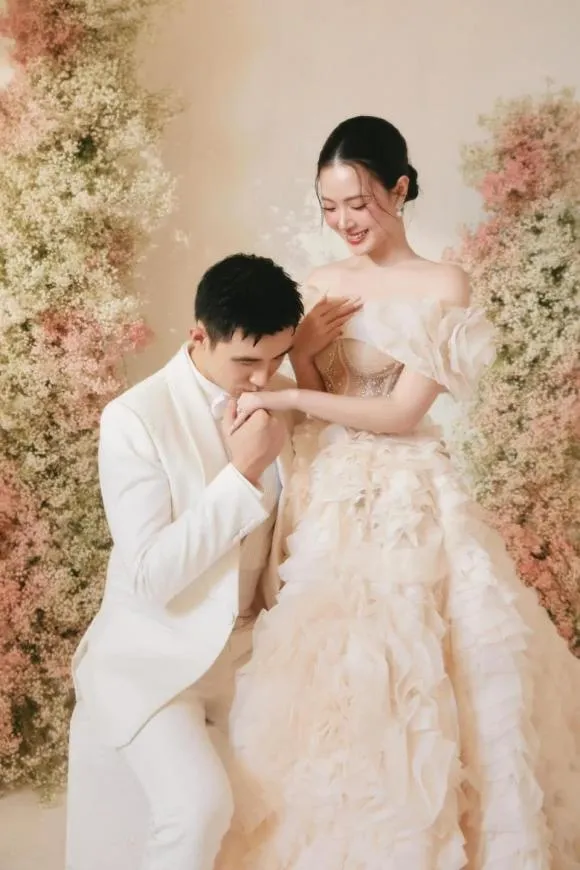 midu-tung-loat-anh-cuoi-dam-chat-ngon-tinh-giai-thich-luon-mot-chi-tiet-dac-biet-trong-le-an-hoi-2