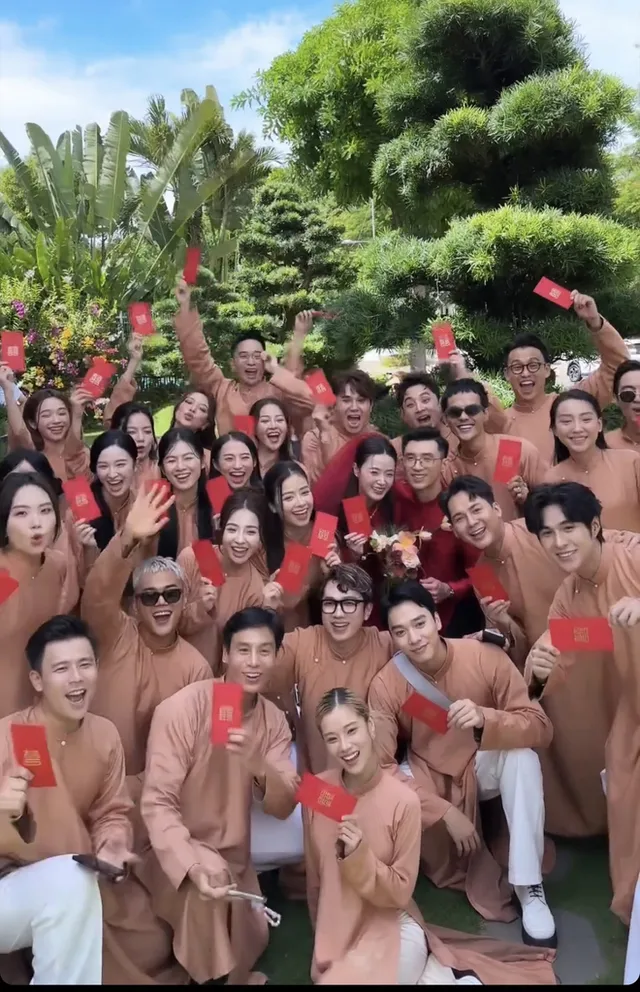 dam-cuoi-be-trap-bang-kieu-gay-sot-5