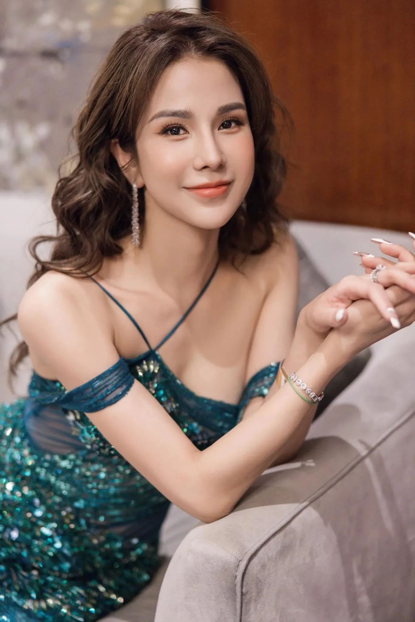 diep-lam-anh-khien-dan-tinh-dung-ngoi-khong-yen-khi-chi-hoi-chi-em-bi-quyet-sinh-ton-voi-chong-cu-2