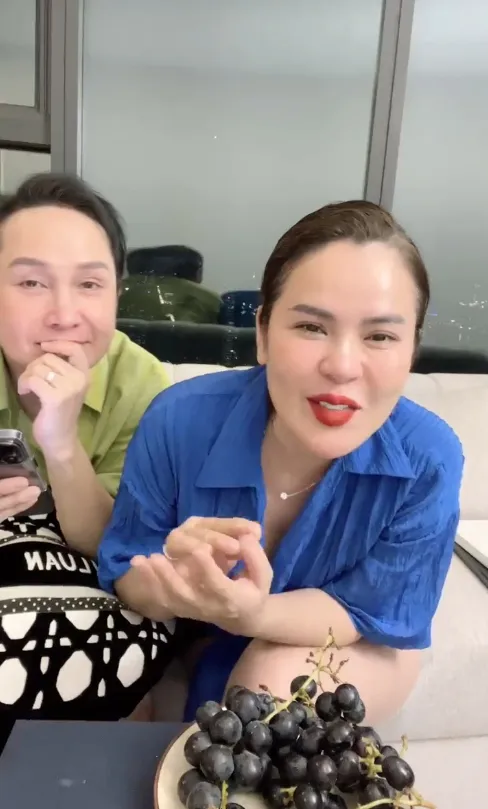 phuong-le-livestream-tra-loi-cau-hoi-cua-khan-gia-ve-viec-lam-thu-tinh-trong-ong-nghiem-de-sinh-con-cho-vu-luan01
