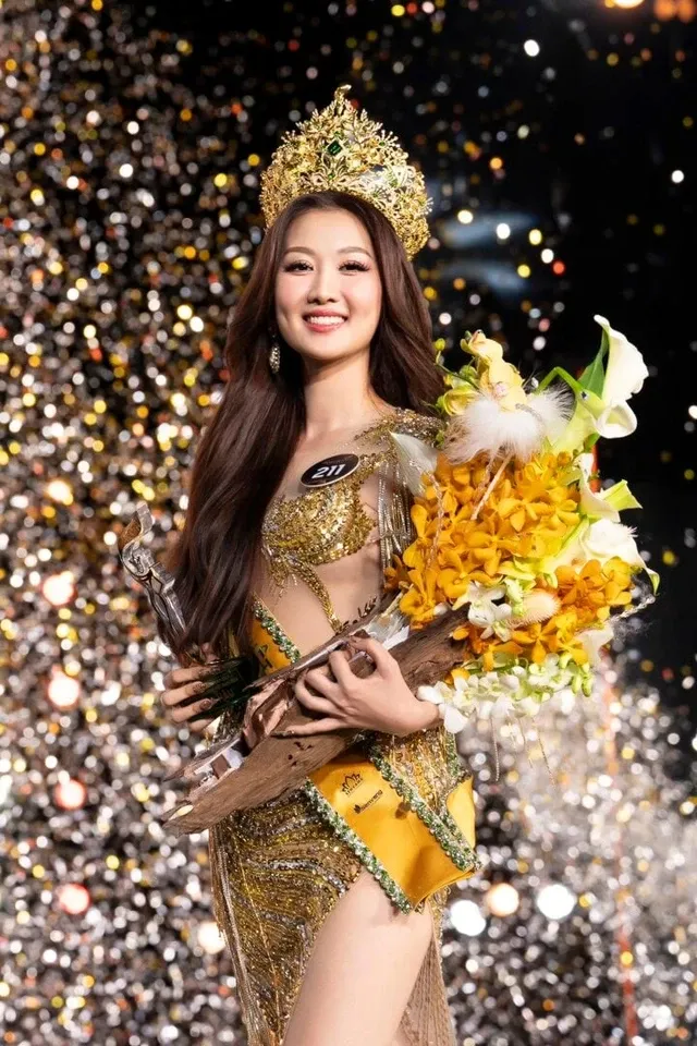 btc-miss-grand-vietnam-len-tieng-ve-cau-hoi-ung-xu-ky-la-nghi-de-don-duong-dang-quang-cho-que-anh-3