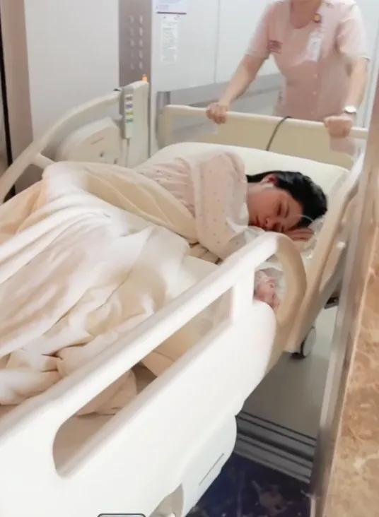 doan-di-bang-mat-con-ong-xa-xin-loi-noi-1-cau-dau-nhoi-long-2