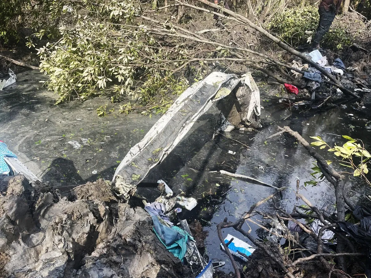 thai-lan-sau-10-phut-cat-canh-may-bay-roi-thang-khien-toan-bo-hanh-khach-va-phi-hanh-doan-khong-ai-song-sot-1