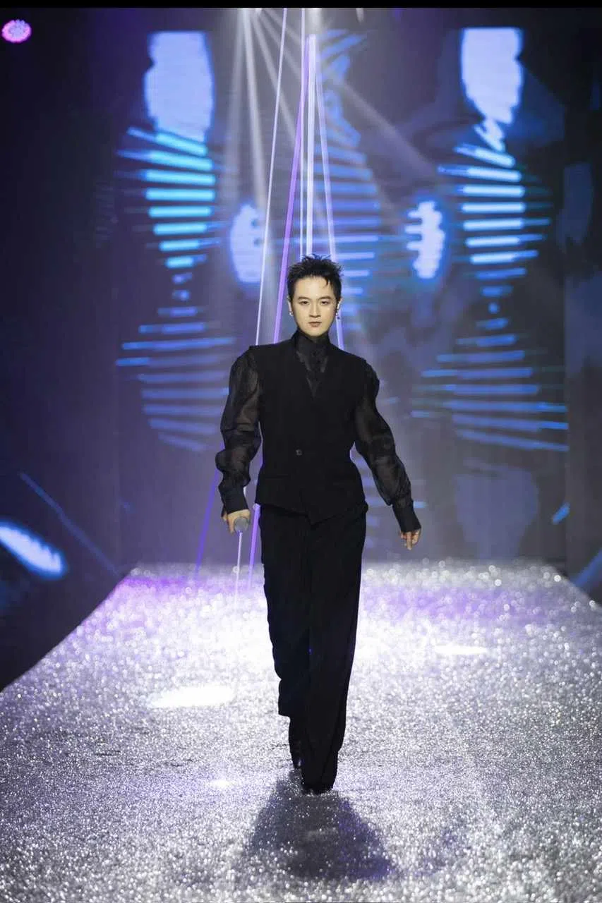 hoc-vien-dao-tao-xuan-lan-to-chuc-thanh-cong-mua-thu-7-cua-Destination Runway Fashion Week