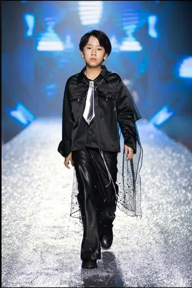 hoc-vien-dao-tao-xuan-lan-to-chuc-thanh-cong-mua-thu-7-cua-Destination Runway Fashion Week-6