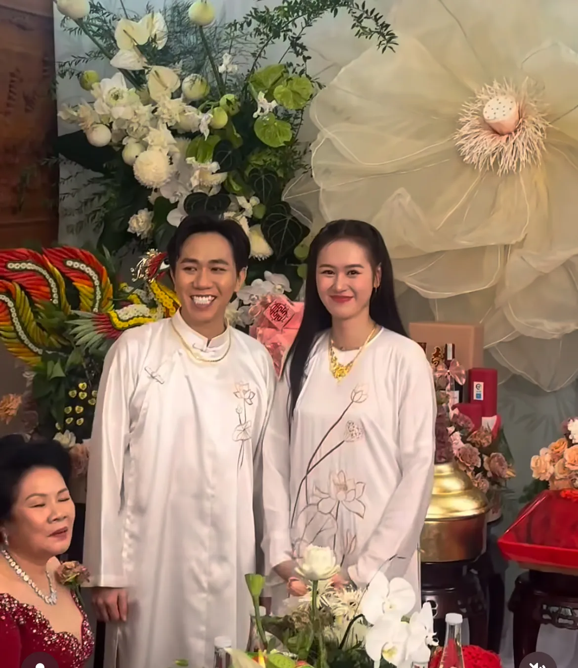 anh-duc-va-vo-to-chuc-le-gia-tien-vao-sang-nay-1