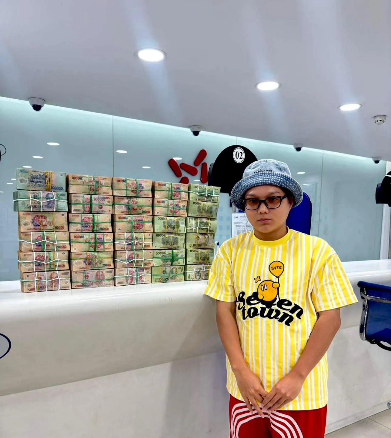 pham-thoai-tiep-tuc-ung-ho-them-5-ty-ung-ho-dong-bao-bi-anh-huong-do-bao-so-3