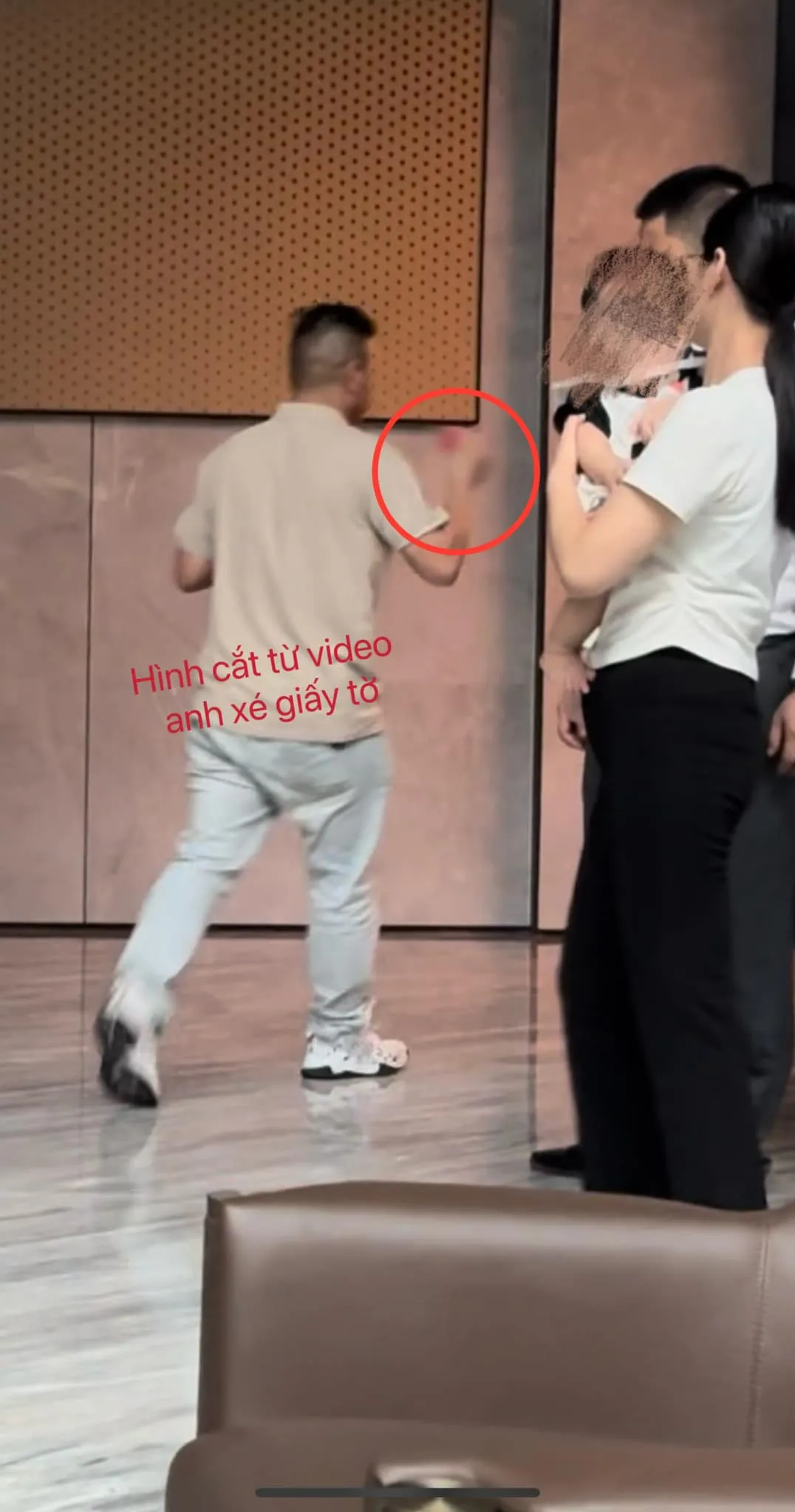 hau-ly-hon-ton-bang-dap-cua-xong-vao-nha-rieng-hang-du-muc-cuop-con-5