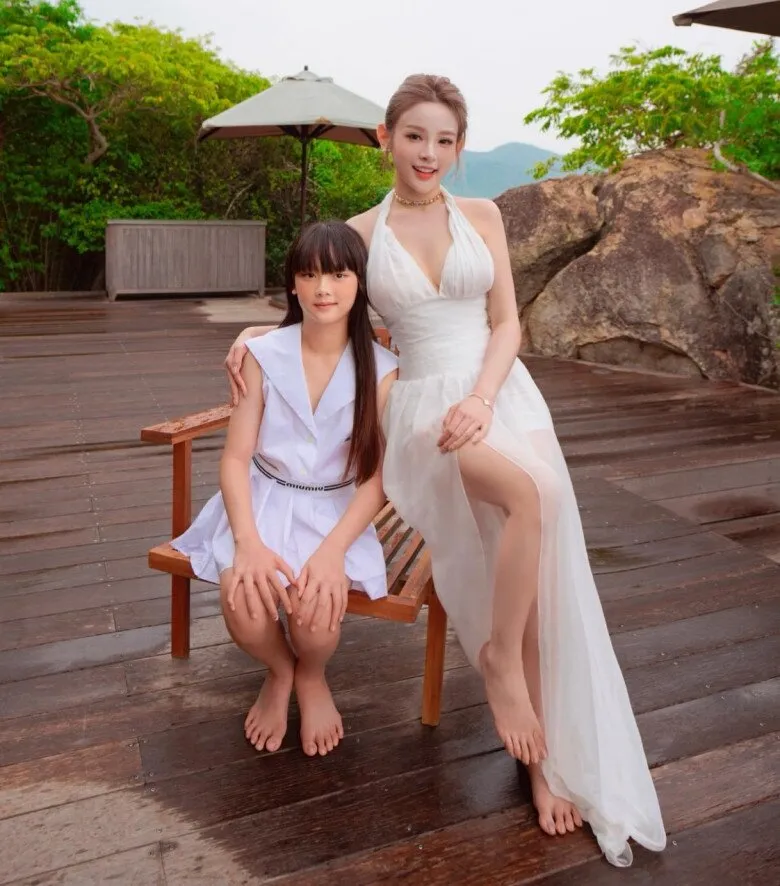 my-nhan-ha-thanh-huyen-baby-ket-hon-cung-chong-dai-gia-sinh-2-con-cuc-pham-dat-ten-rat-hay-3