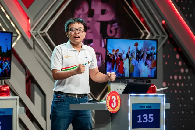nam-sinh-quoc-hoc-hue-tro-thanh-chu-nhan-vong-nguyet-que-duong-len-dinh-olympia-nam-thu-24-2