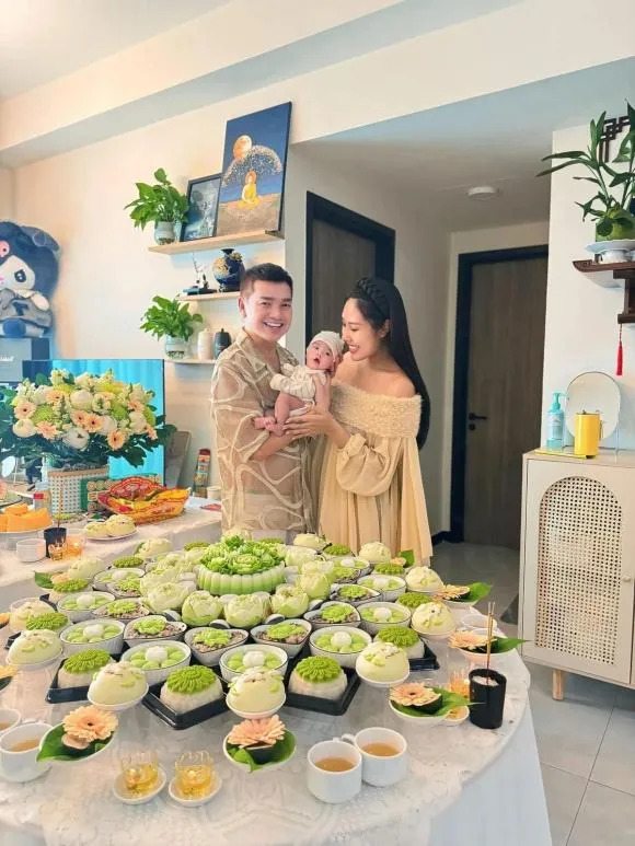 quang-minh-to-chuc-tiec-day-thang-cho-con-trai-2