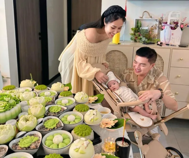 con-trai-quang-minh-mang-ho-me-1