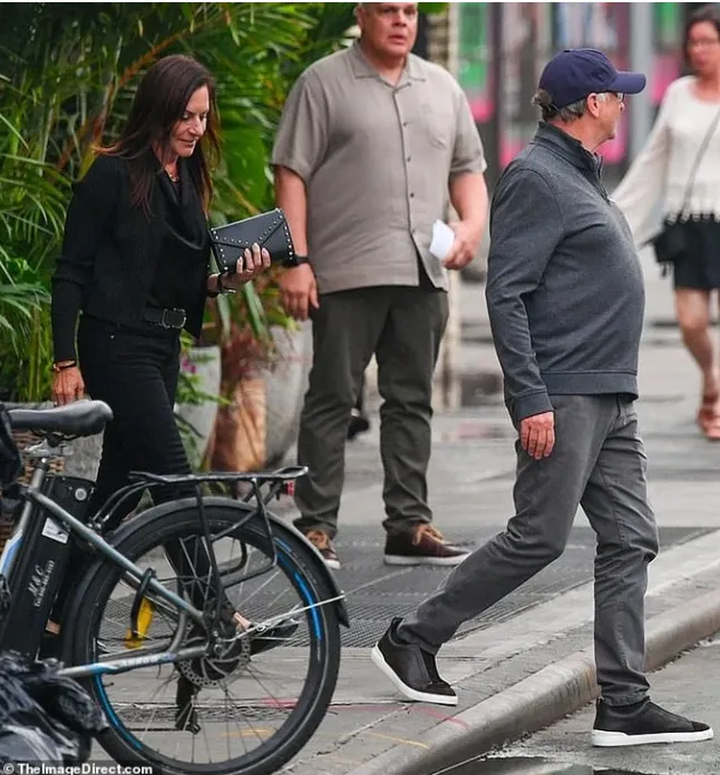 ro-tin-ty-phu-bill-gate-da-dinh-hon-voi-ban-gai-1