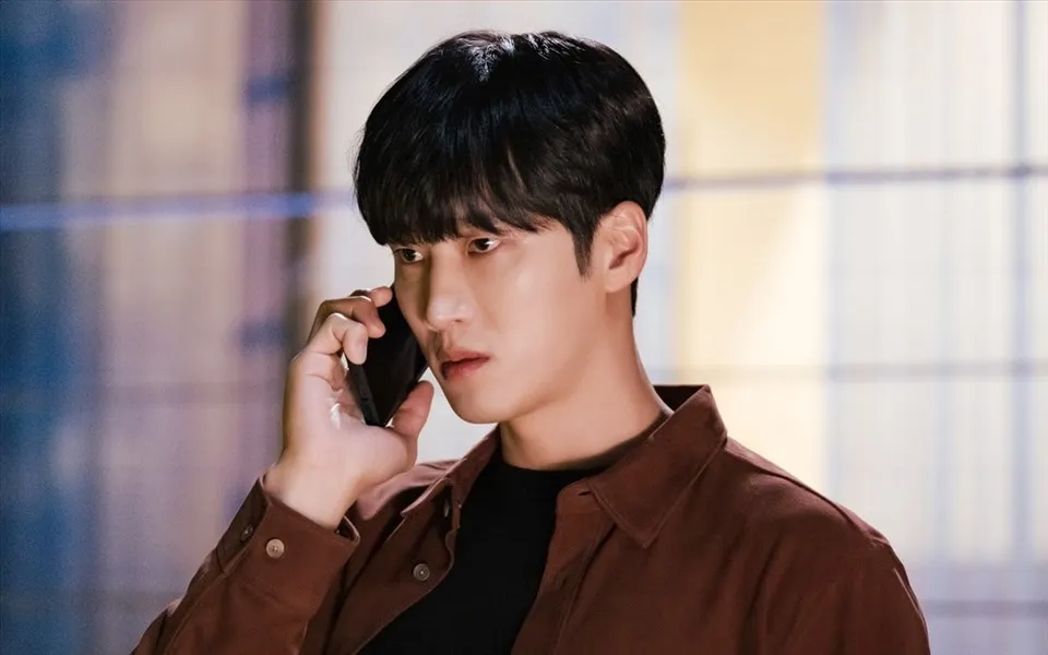 hoc-van-dang-chu-y-cua-cap-doi-ahn-bo-hyun-va-jisoo-3