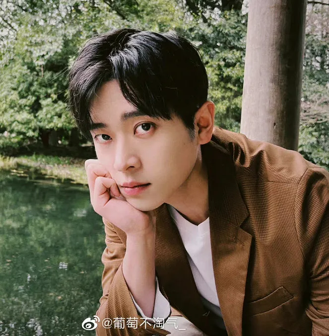 my-nam-hot-nhat-hien-nay-co-man-gia-gai-khien-netizen-thich-thu 7
