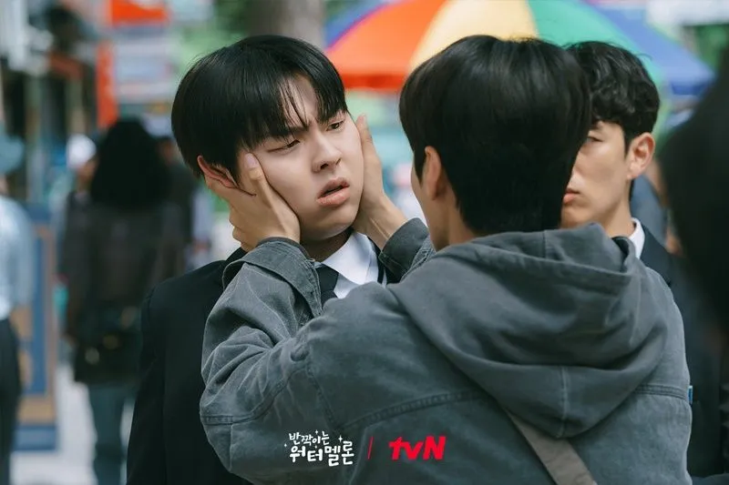 phim-dua-hau-lap-lanh-2023 11