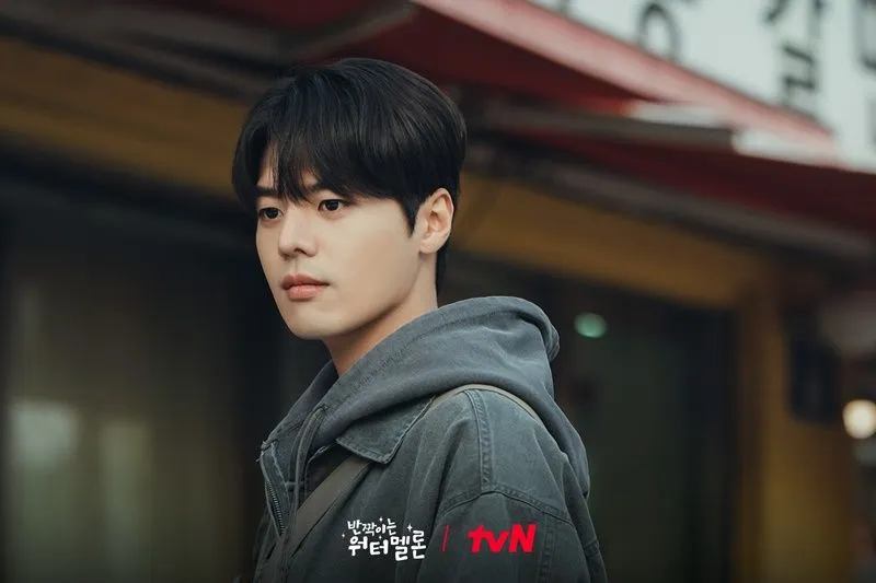 phim-dua-hau-lap-lanh-2023 12