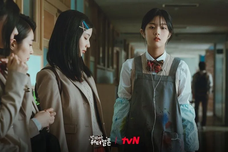 phim-dua-hau-lap-lanh-2023 9