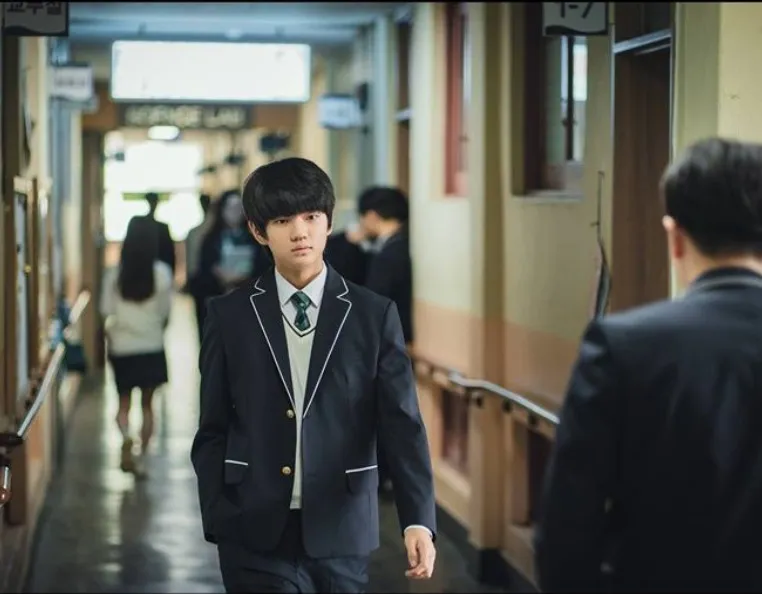 phim-tro-choi-sinh-tu.jpg 12