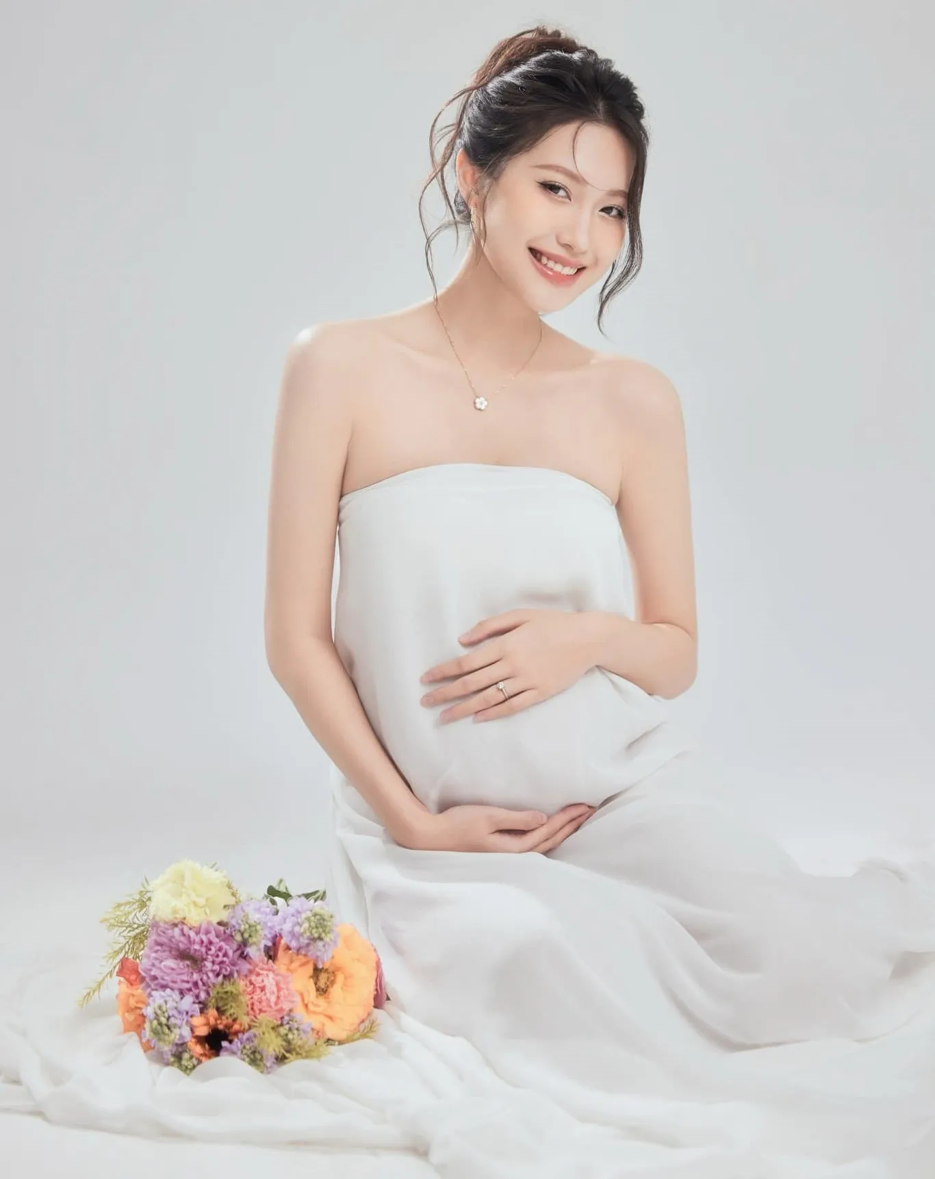 Doãn Hải My mang bầu