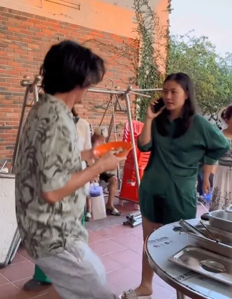 ngoc-lan-bi-dong-nghiep-xa-lanh (1)