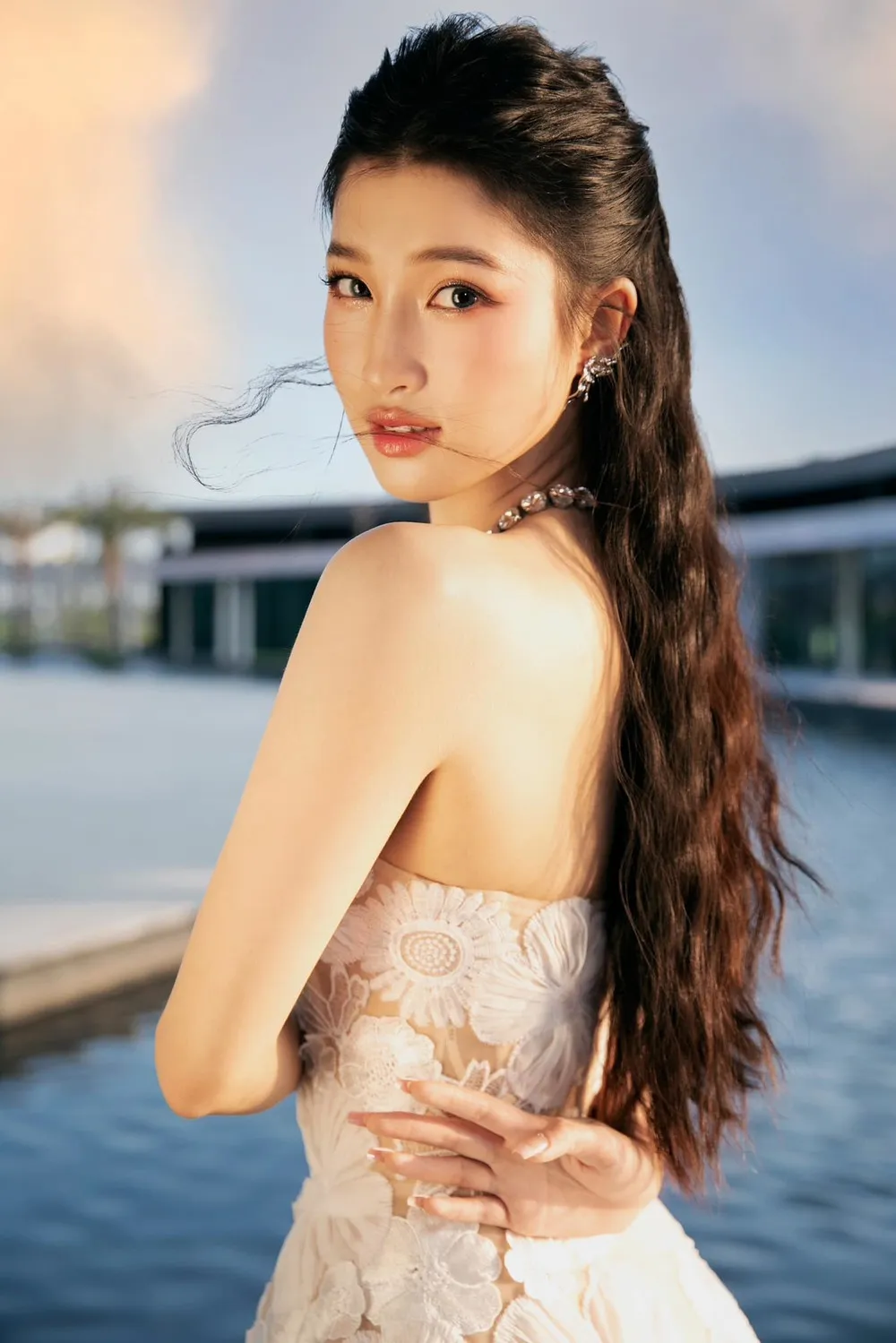 a-hau-phuong-nhi-tham-gia-dau-truong-sac-dep (2)