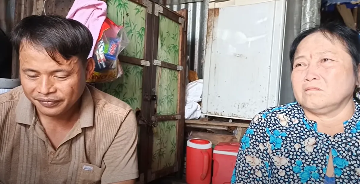 nguoi-phu-nu-cuoi-chong-kem-26-tuoi  (2)