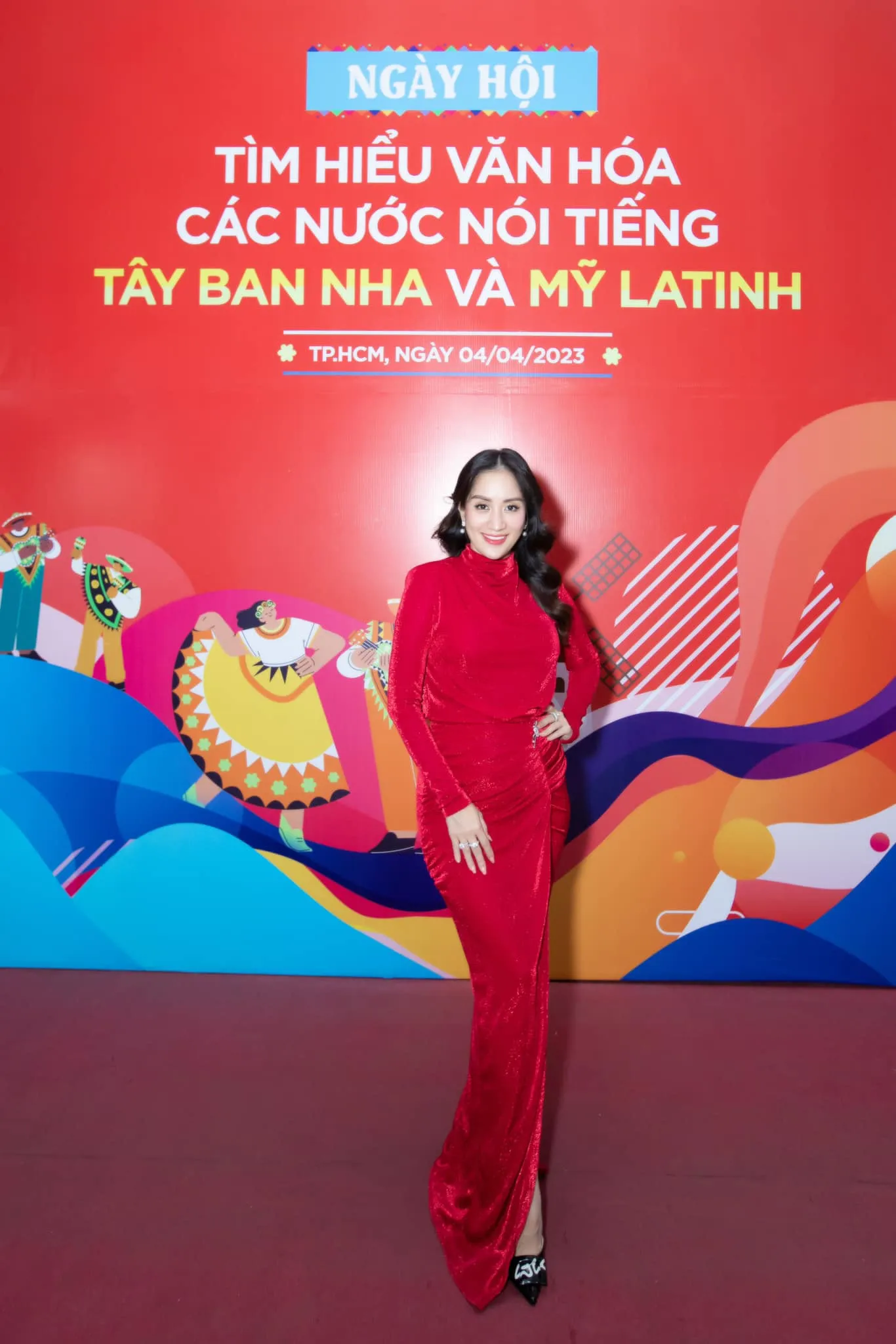 so-ke-thoi-trang-bau-4-thang-cua-hai-my-nhan-viet (14)