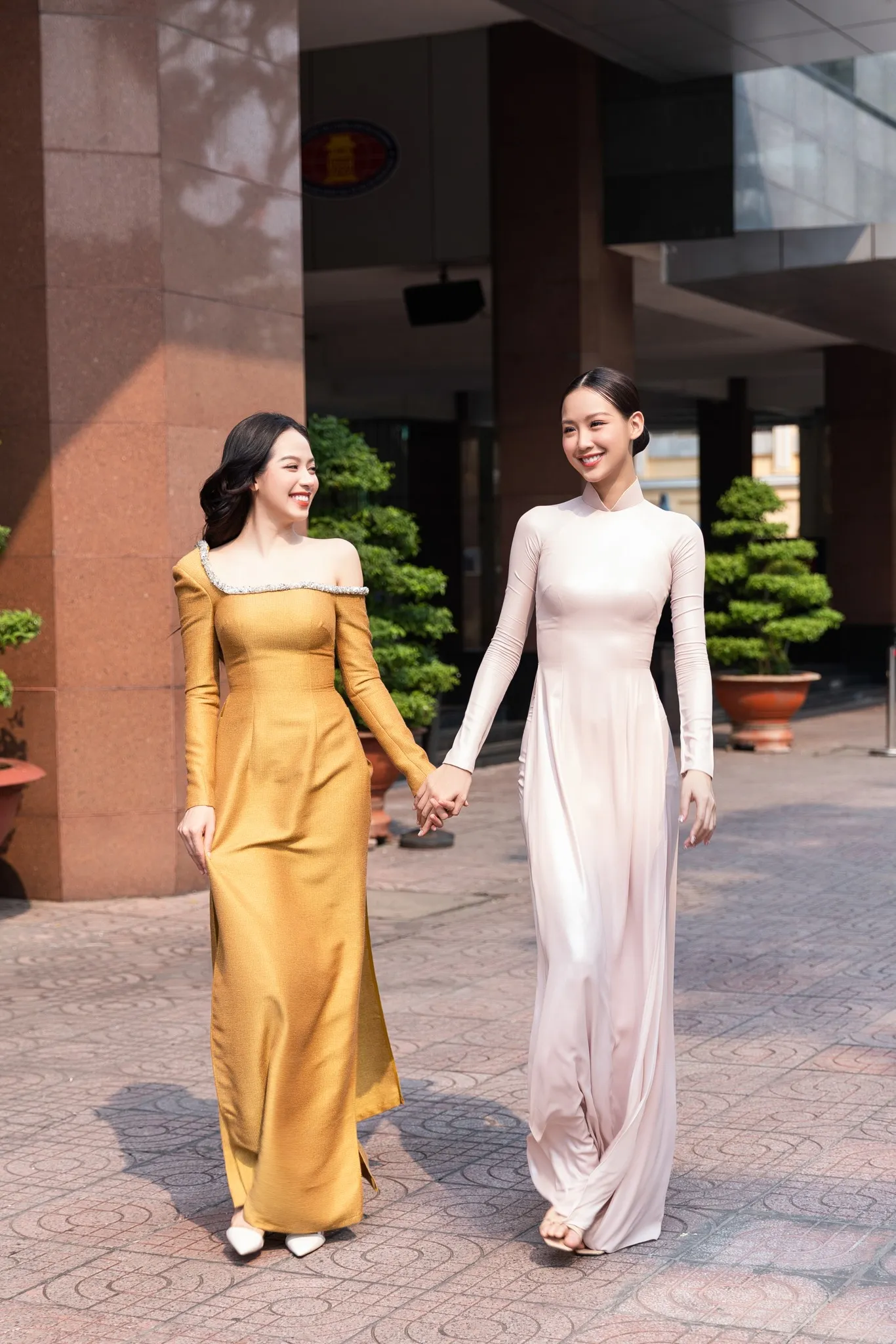 do-sac-cung-bao-ngoc-hoa-hau-thanh-thuy-1m75-phai-lep-ve (7)