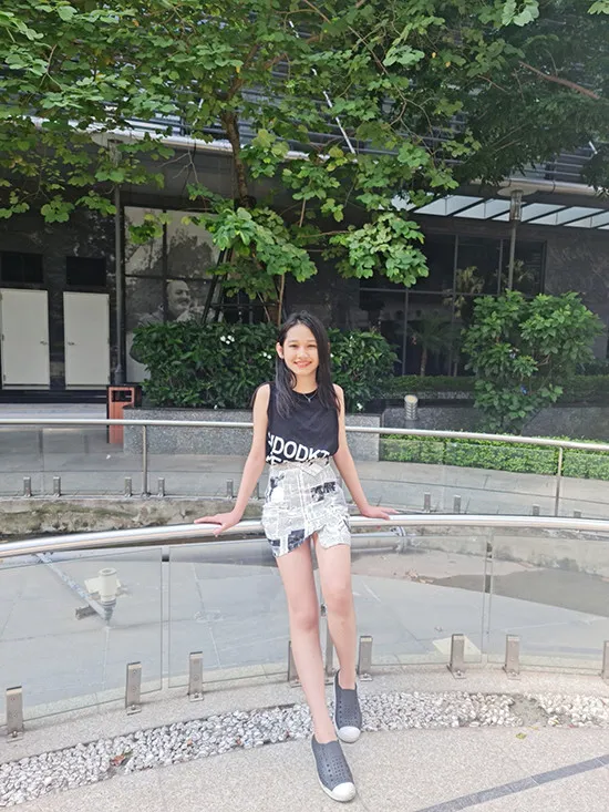 con-gai-minh-tiep-so-huu-chieu-cao-khung (2)