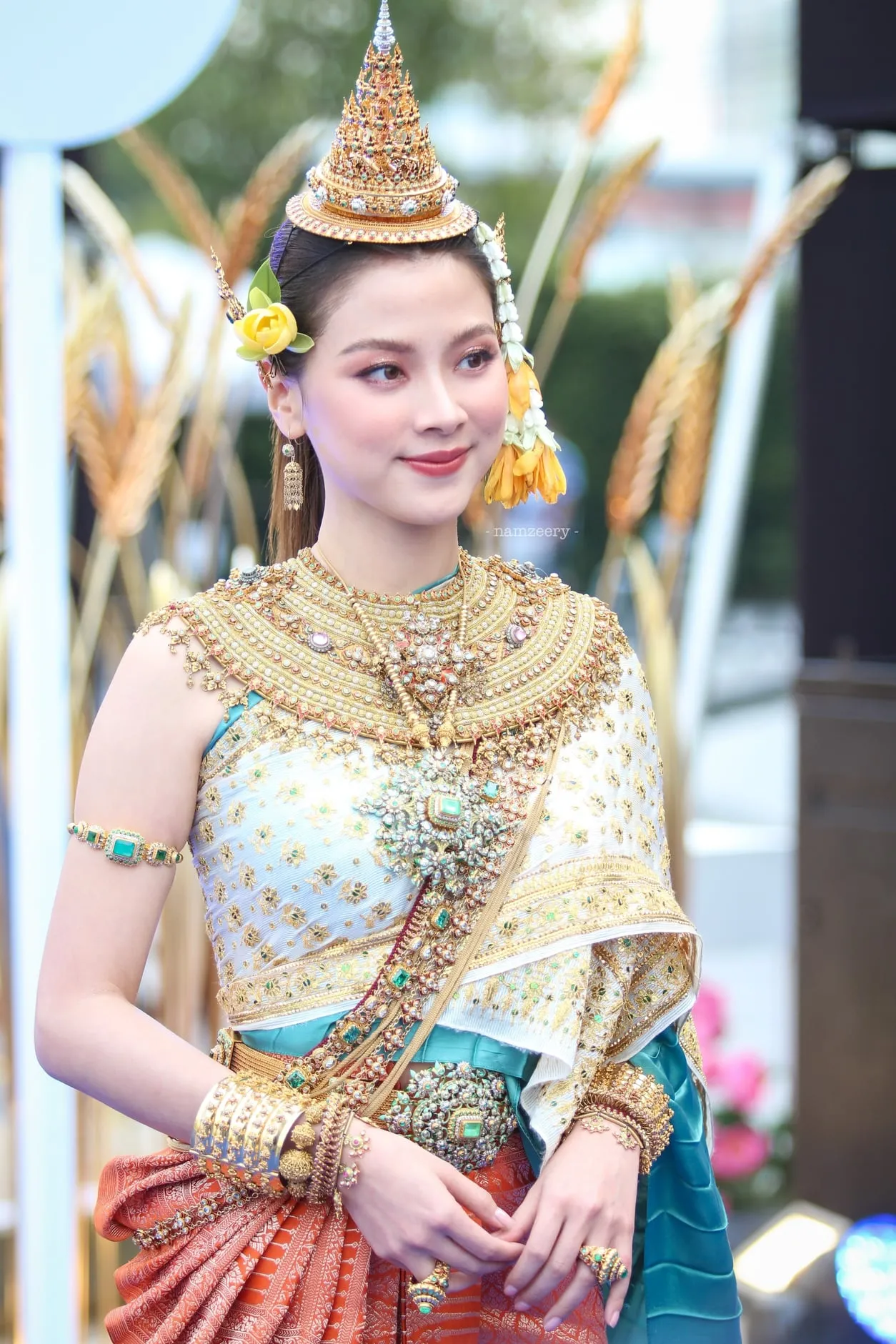 my-nhan-thai-lan-baifein-gay-nao-loan-voi-nhan-sac-cuc-pham (5)