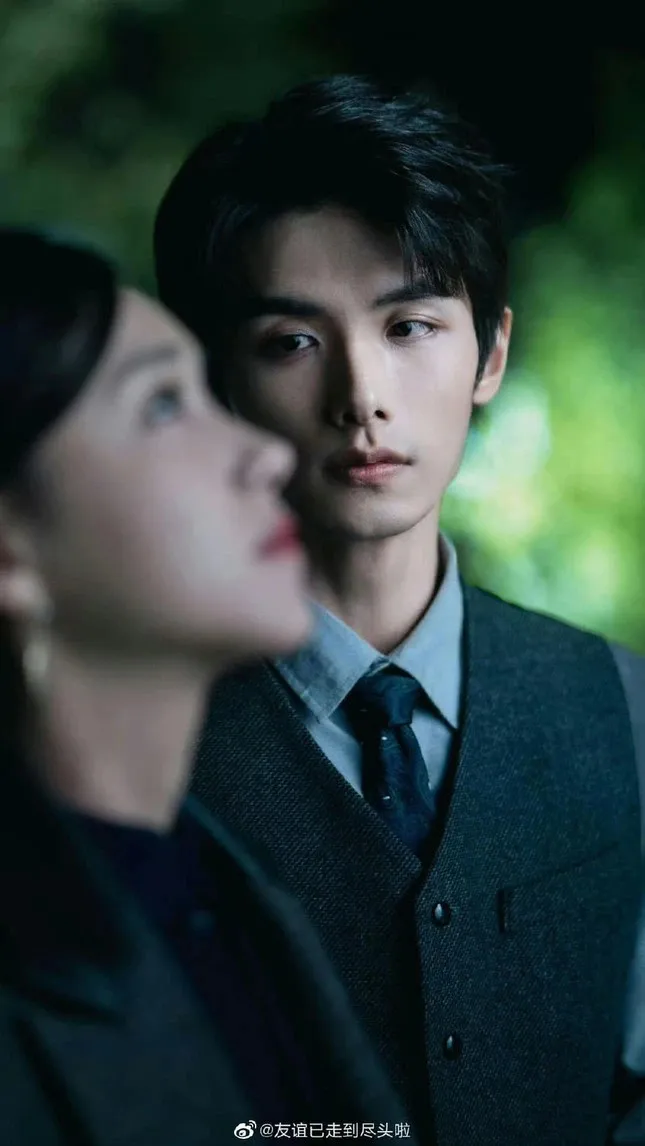 nam-dien-vien-thua-nhan-ngu-voi-nhieu-ong-lon-de-co-vi-the-trong-showbiz (5)