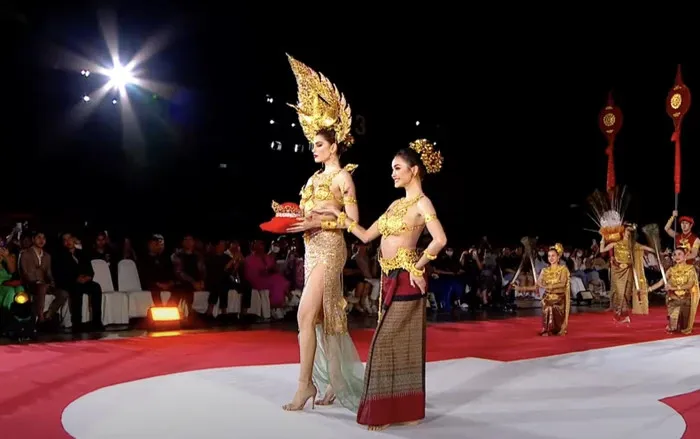 di-na-xu-ep-engfa-waraha-de-ga-cung-xuat-hien-nhu-no-ty-cho-miss-grand-2022-khien-fan-bua-xuc (3)