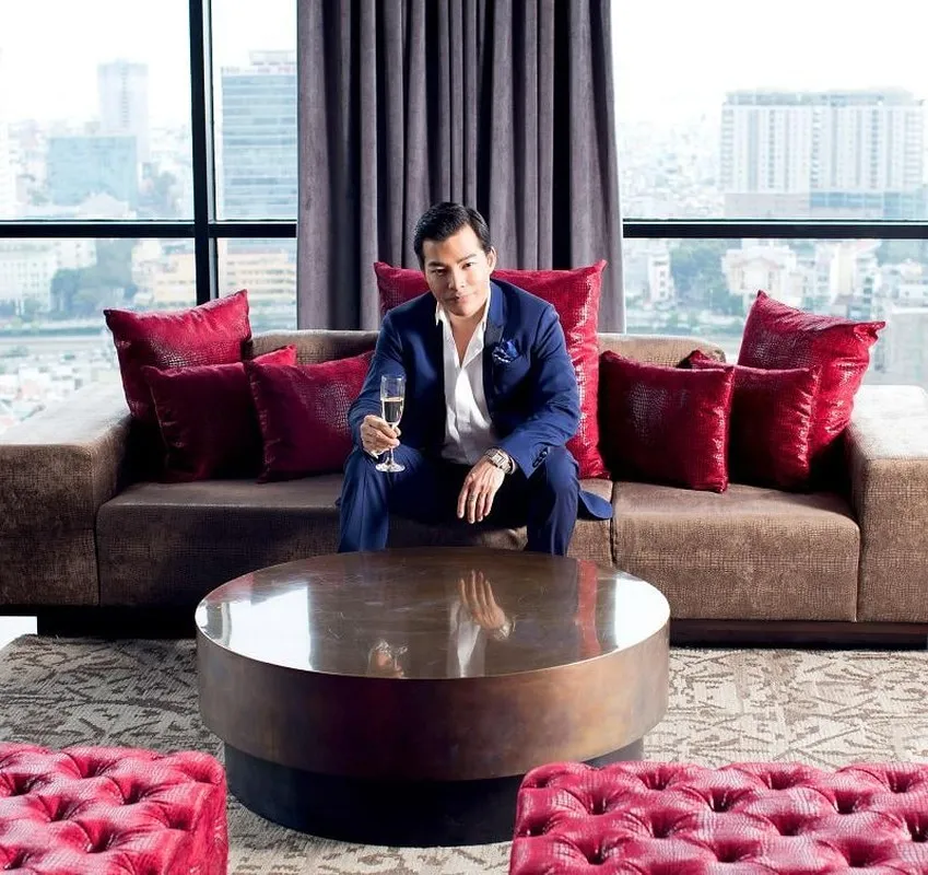 sao-nam-vbiz-gay-choang-khi-khoe-can-penthouse-200-ty (1)