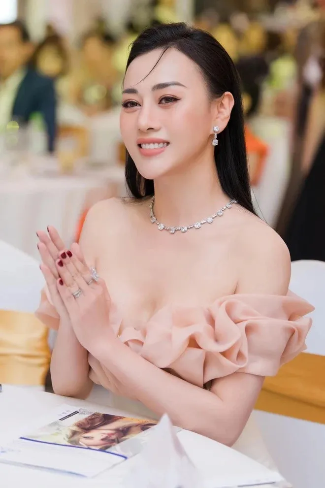 bi-netizen-mia-mai-that-nghiep-sau-khi-yeu-shark-binh-phuong-oanh-dap-tra-khong-ngo (6)
