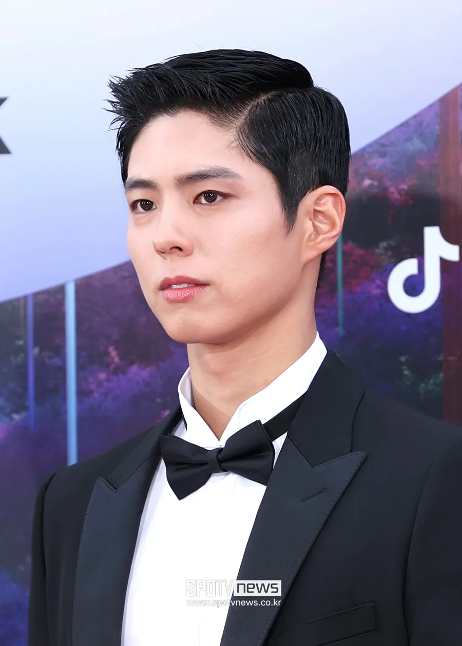 dan-sao-kip-long-lay-do-bo-tham-do-baeksang -2023 (20)