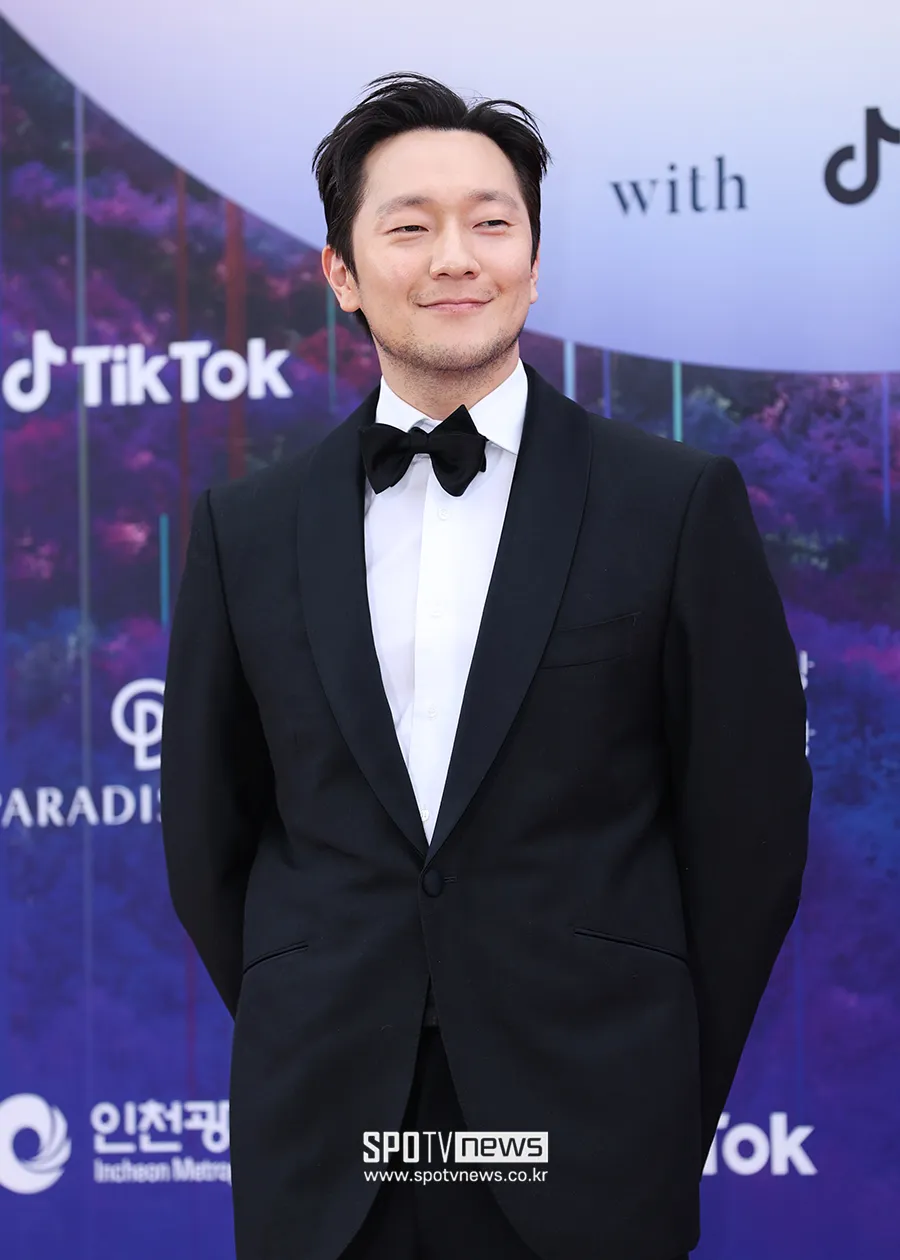 dan-sao-kip-long-lay-do-bo-tham-do-baeksang -2023 (3)