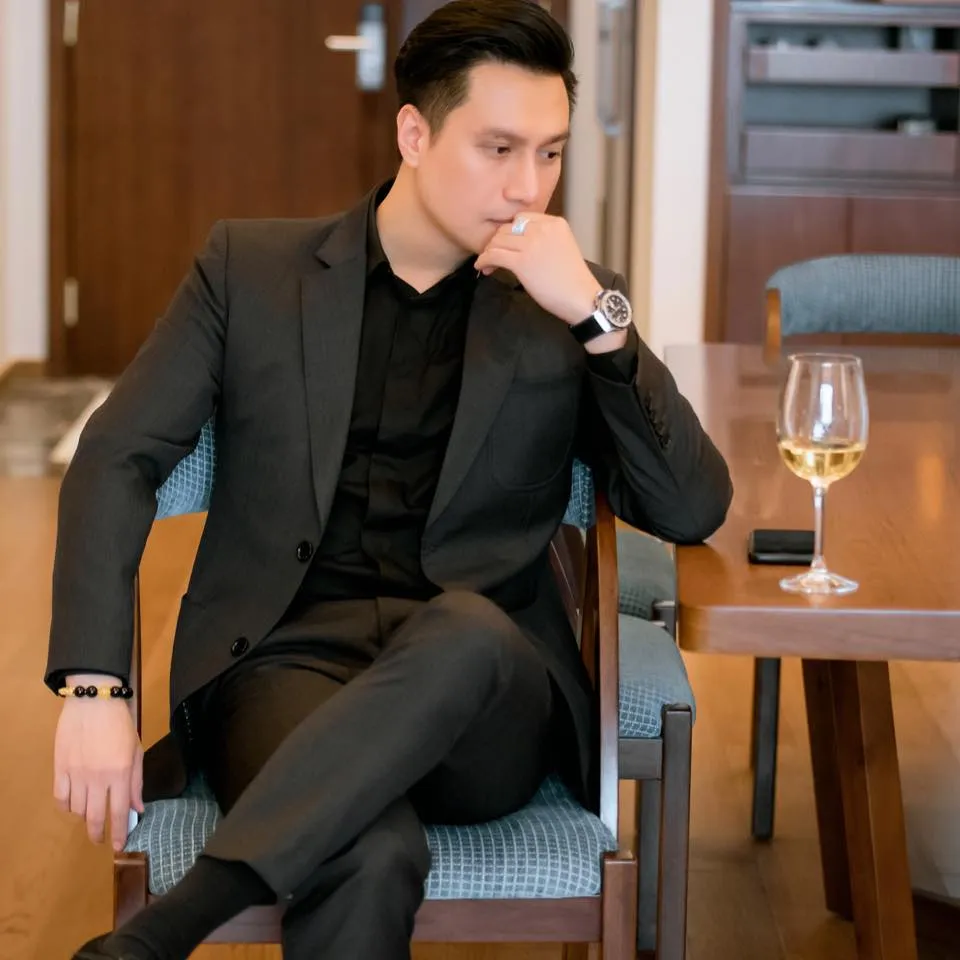 nam-dien-vien-nguoi-phan-xu-chi-400-trieu-sang-han-trung-tu-nhan-sac-dung-mao-hien-tai-khien-cdm-bat-ngo (1)