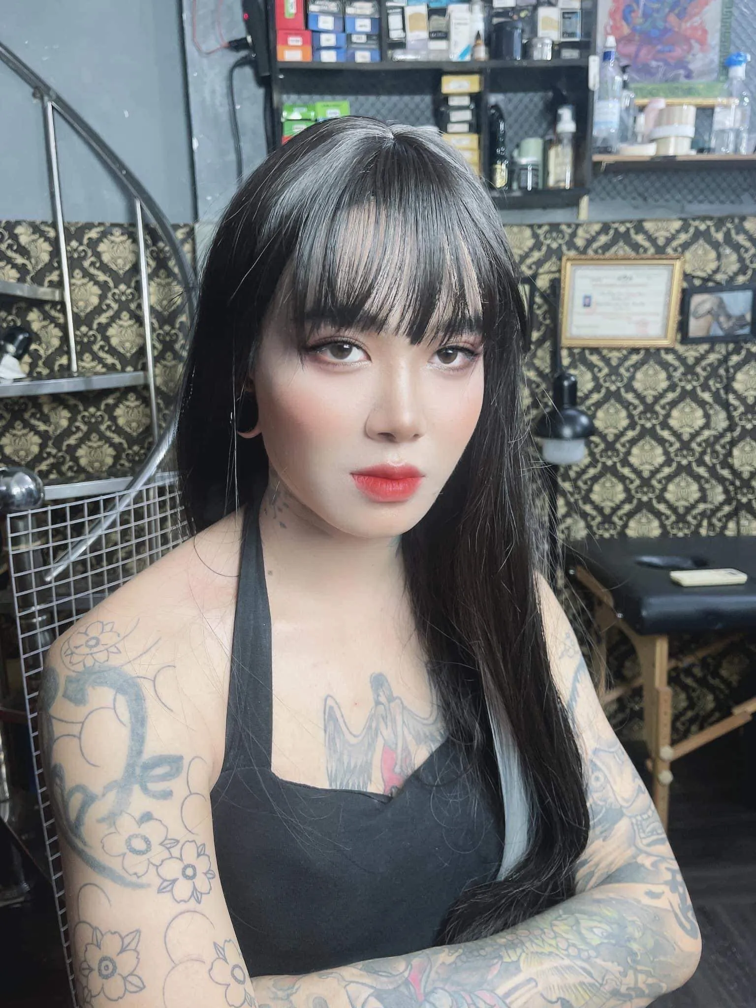 chan-dong-loat-anh-khi-nha-co-vo-lam-make-up (14)