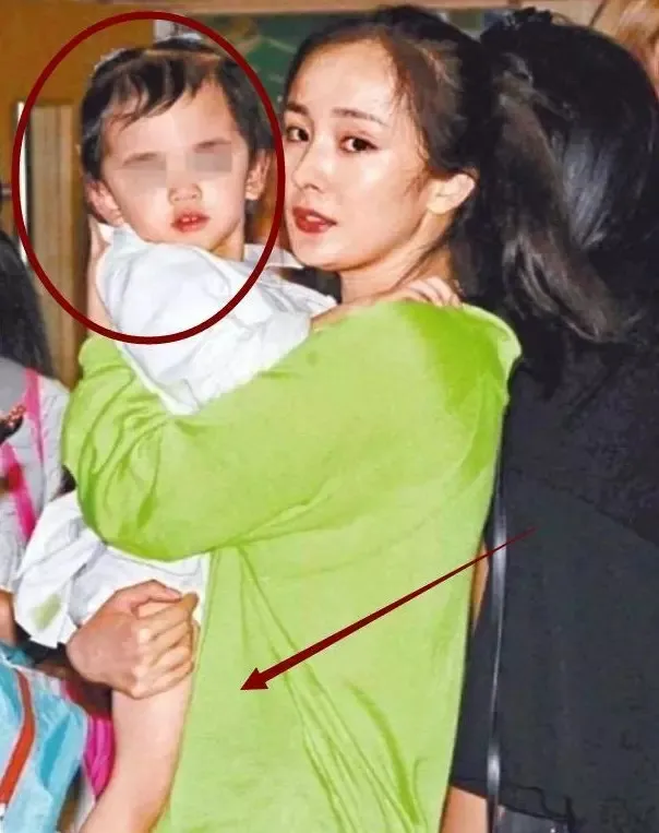 duong-mich-chong-cu-cang-thang-sap-mat-quyen-nuoi-con-vi-vo-moi-luu-khai-uy-muon-lam-me-ke (2)