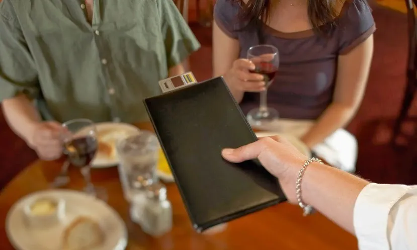 thanh-nien-27-tuoi-chia-tay-nguoi-yeu-vi-ban-gai-qua-song-phang-tien-bac (4)