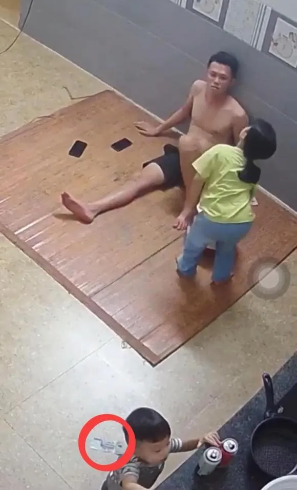 vo-vo-tinh-lam-roi-tien-chong-vui-ra-mat-tranh-thu-nhet-tui-khien-dang-may-rau-dong-cam (7)