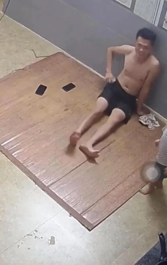 vo-vo-tinh-lam-roi-tien-chong-vui-ra-mat-tranh-thu-nhet-tui-khien-dang-may-rau-dong-cam (8)