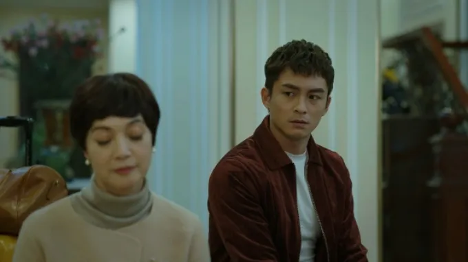 nam-than-man-anh-lanh-thanh-lan-dau-dau-bac-tien-de-khoe-hang-xom-duoc-len-tivi (4)