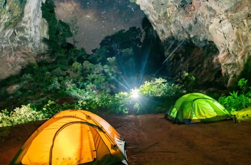 thuc-hu-thong-tin-nam-huong-dan-vien-du-lich-3-lan-doi-vao-ngu-cung-du-khach-nu (2)