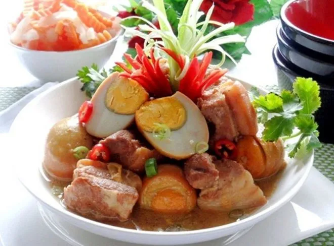 lan-dau-ra-mat-nha-nguoi-yeu-co-gai-bi-che-kem-sang-vi-khong-an-duoc-thit-mo-boi-dia-tim-thit-nac(6)