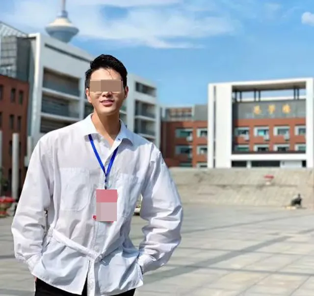 nam-giang-vien-bi-voi-phat-hien-tom-tem