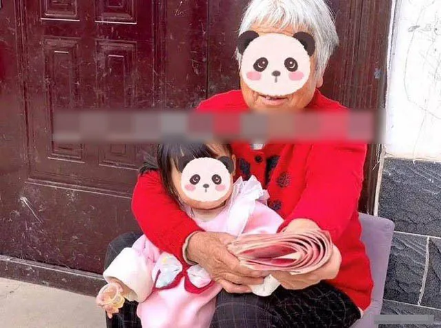 con-dau-muon-di-lam-de-khong-phai-ngua-tay-xin-tien-chong-me-chong-co-hanh-dong-vo-cung-bat-ngo-3-1684211383-966-width640height476